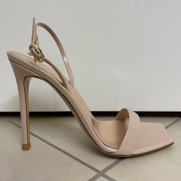 Gianvito Rossi Vernice Ribbon Patent Leather Sandal in Mousse Size 6.5/ 37 - Picture 4 of 9